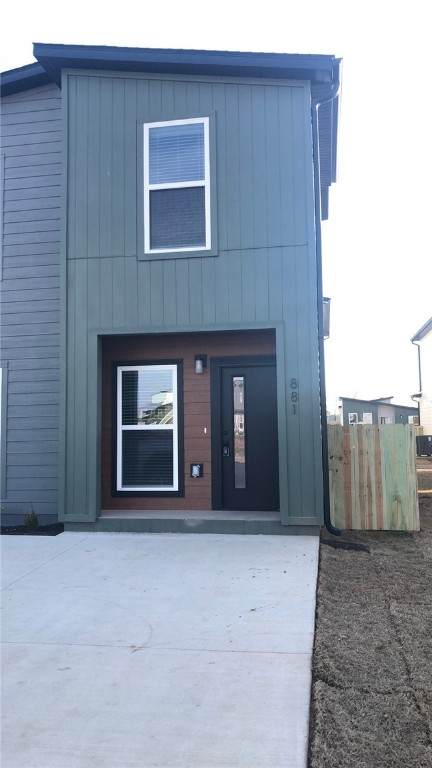881 New York Avenue - Photo 1