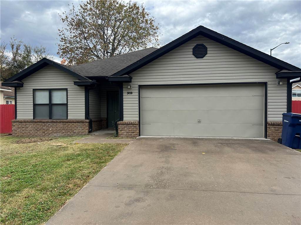 914 Britt Street - Photo 1