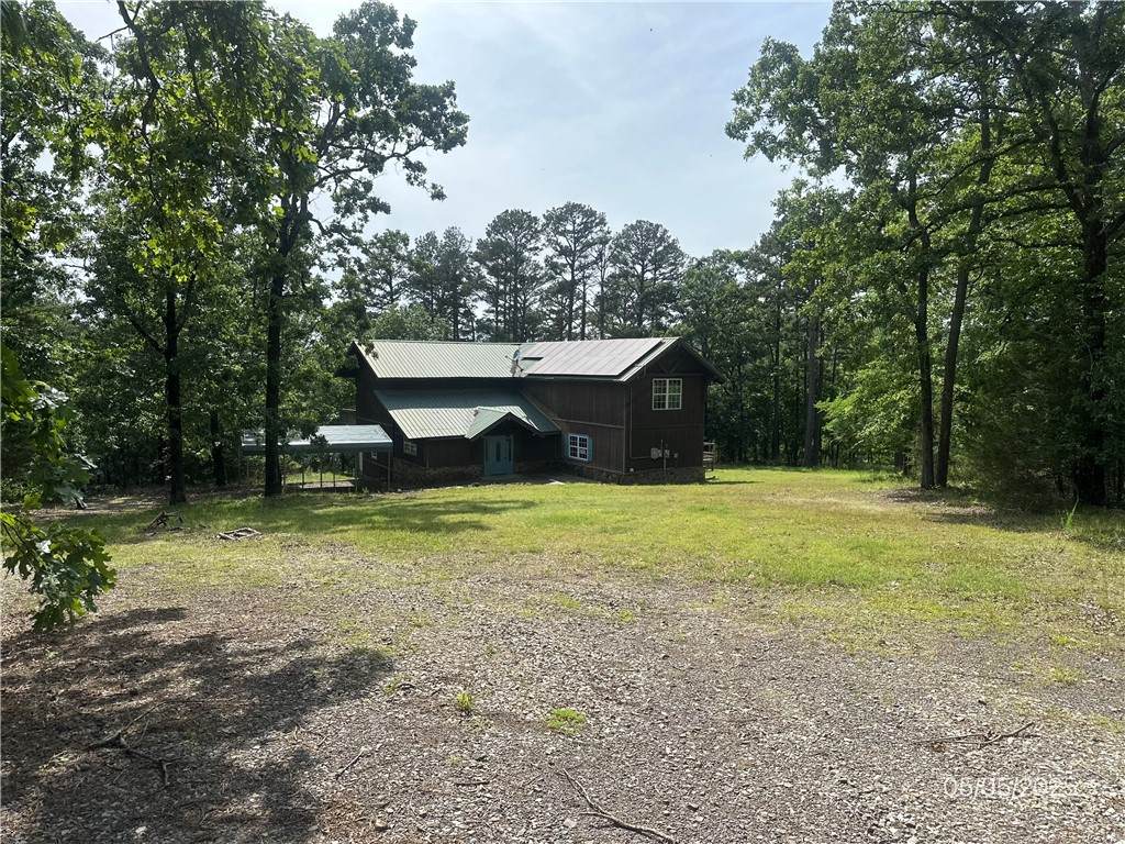 589 Private Road 2721 - Photo 1