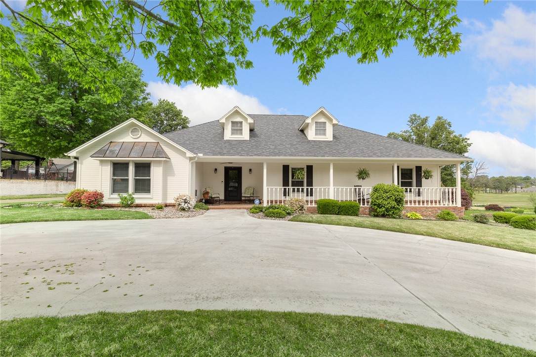 4402 Bogey Drive - Photo 1