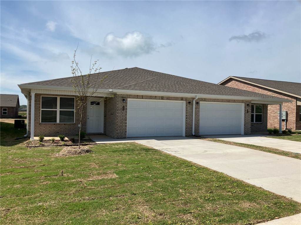 611 69th Avenue - Photo 1