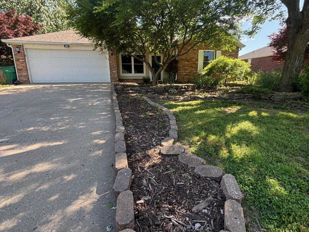 809 Tyler Street - Photo 1