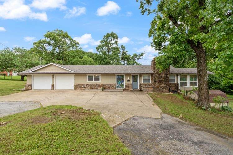 219 Little Flock Drive - Photo 1