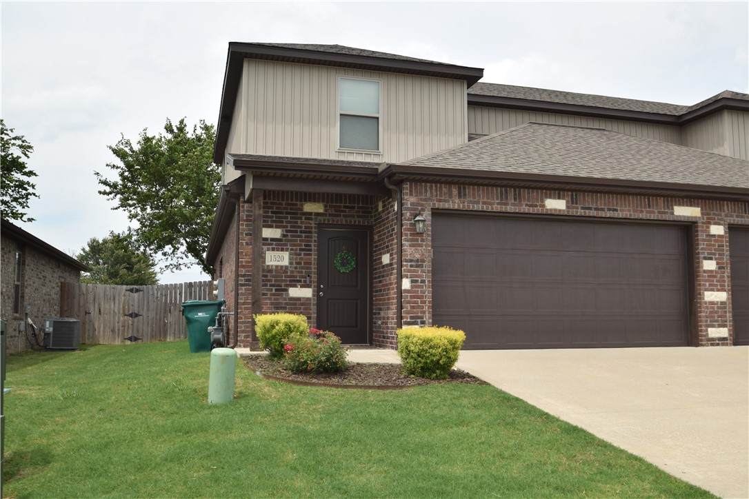 1520 Sandpiper Street - Photo 1