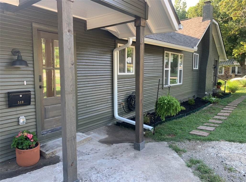519 Johnson Street - Photo 1