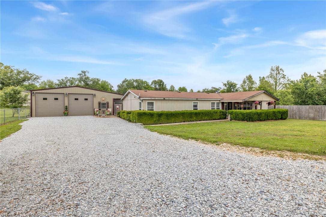 18246 Oakridge Road - Photo 1