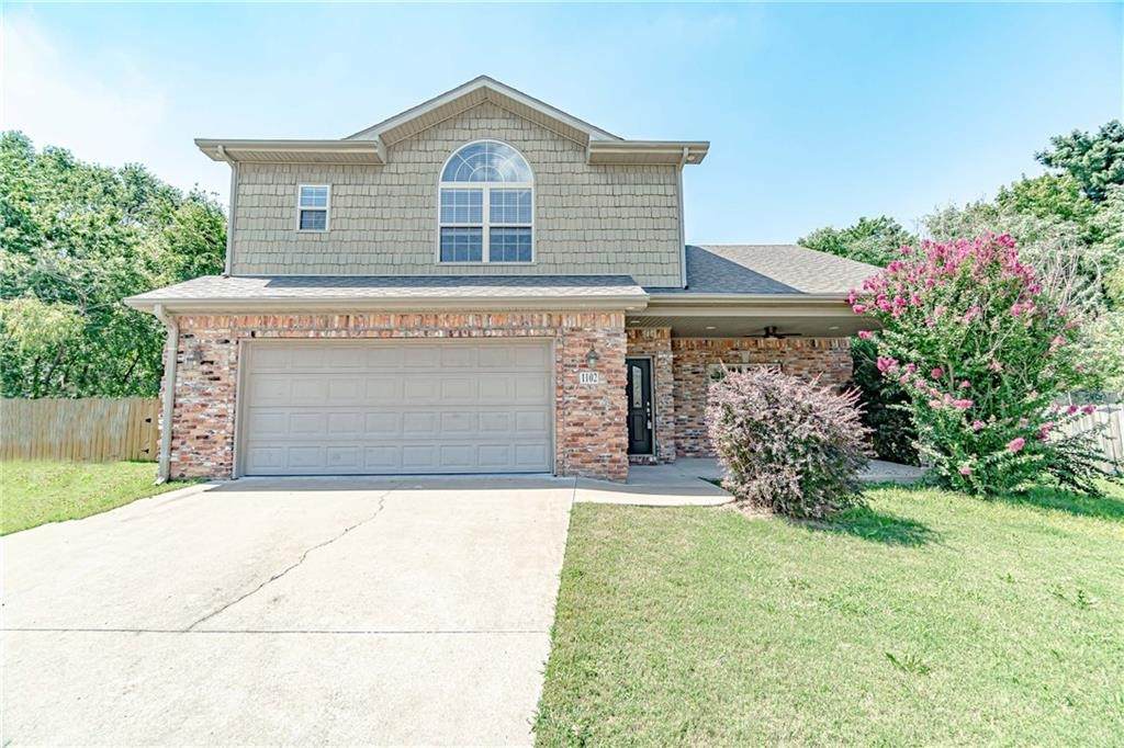 1102 Phoenix Street - Photo 1