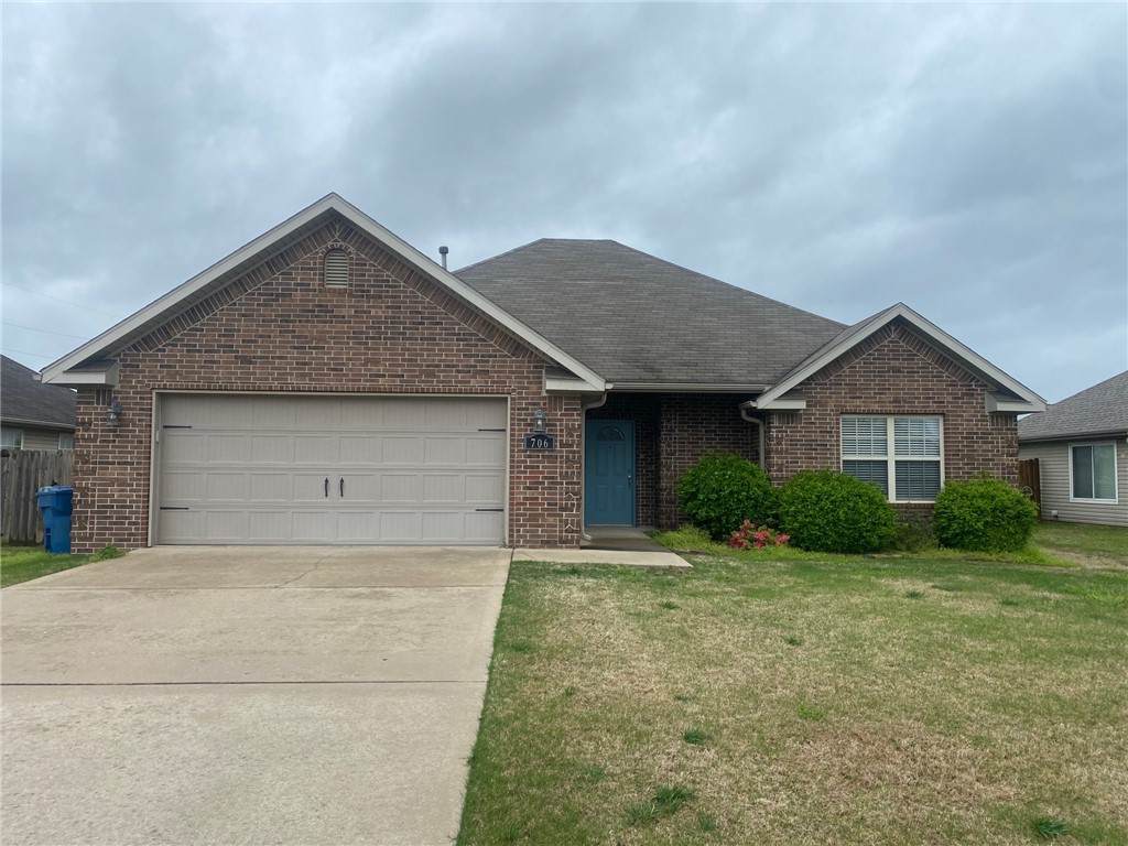 706 Castlewood Street - Photo 1