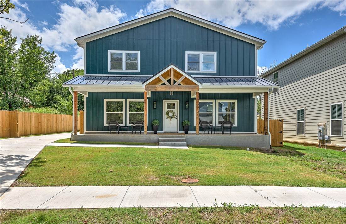 1433 Duncan Avenue - Photo 1