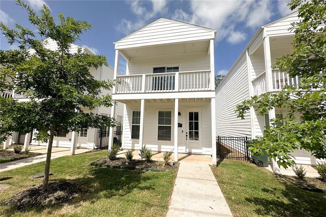 1623 Brooks Avenue - Photo 1