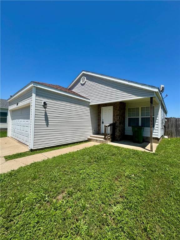 340 Grant Springs Drive - Photo 1