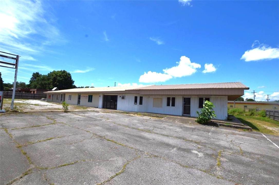 706 2nd Street - Photo 1