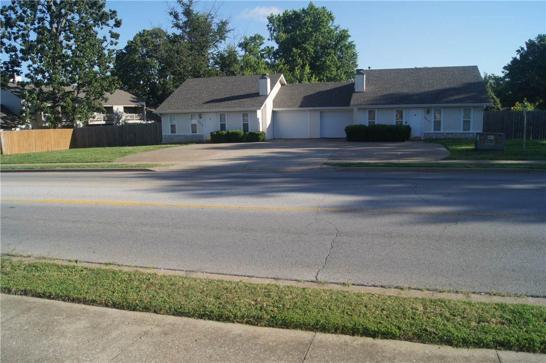 2601-2603 Olive Street - Photo 1