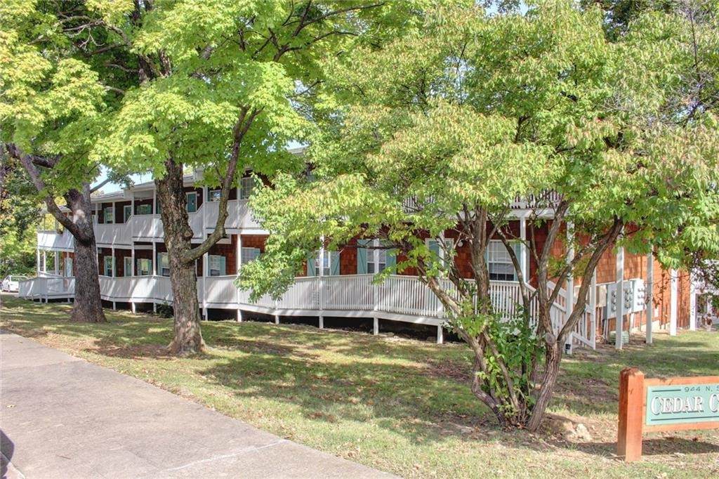 944 Storer Avenue - Photo 1