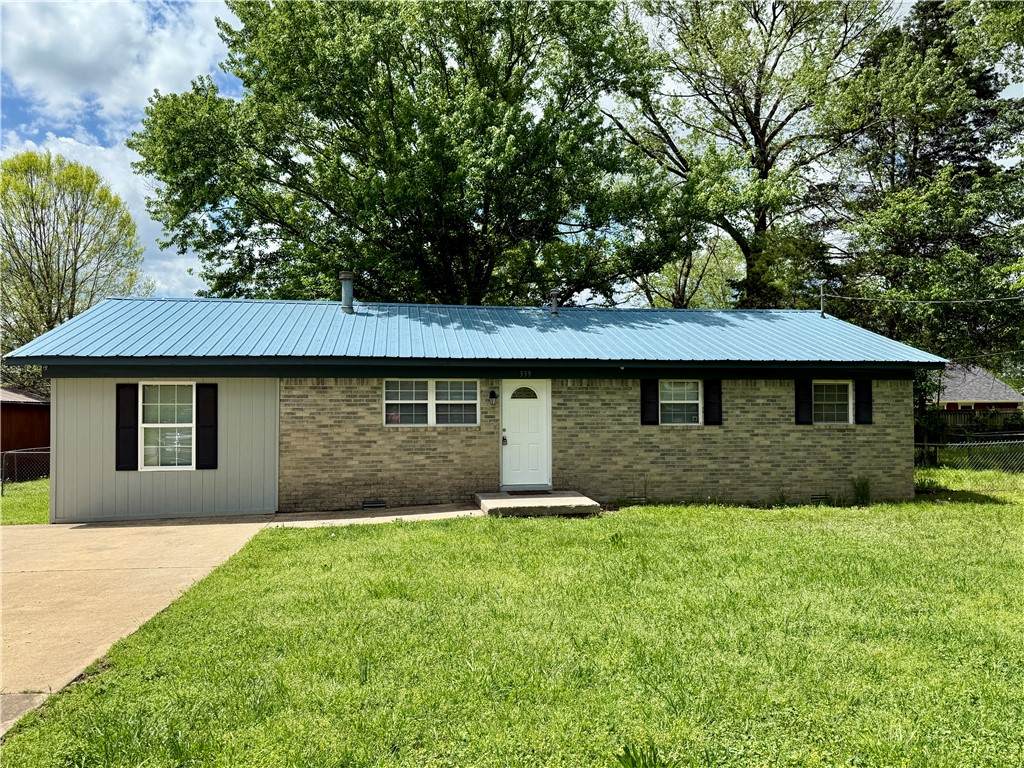 339 Davis Street - Photo 1