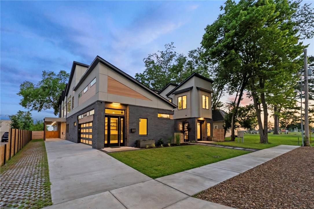 609 4th Street - Photo 1