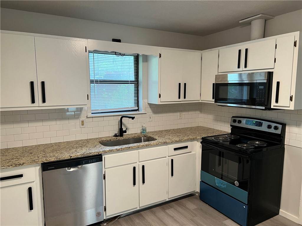 320 Thurman Street - Photo 1