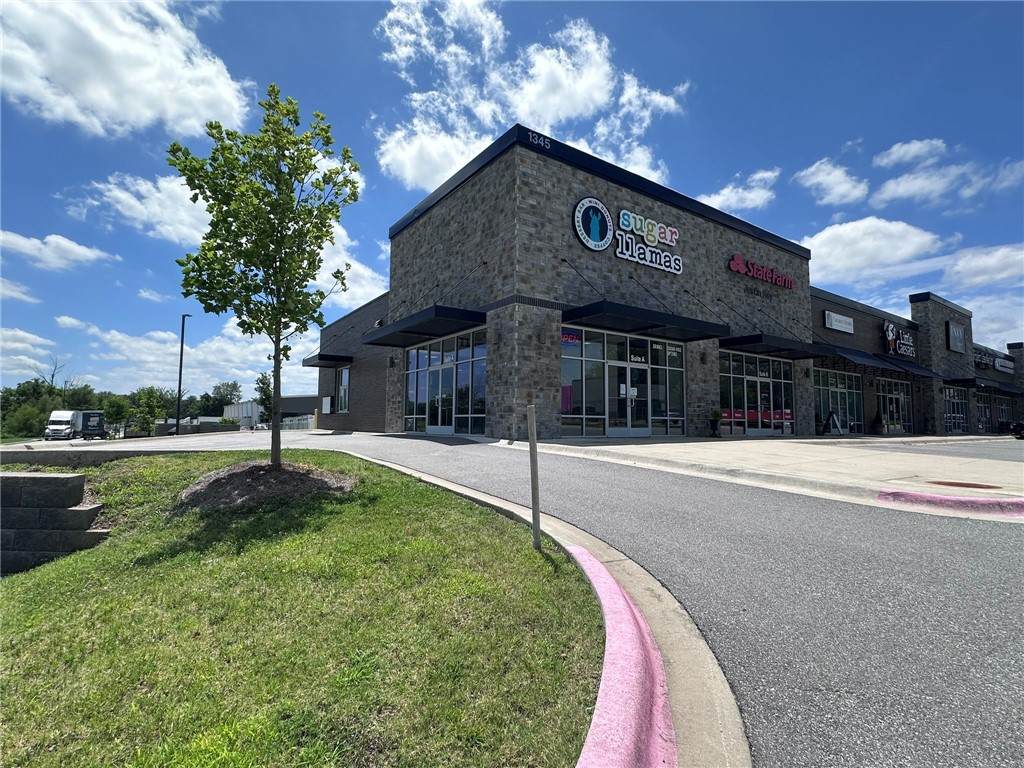 1345 Henri De Tonti Boulevard - Photo 1