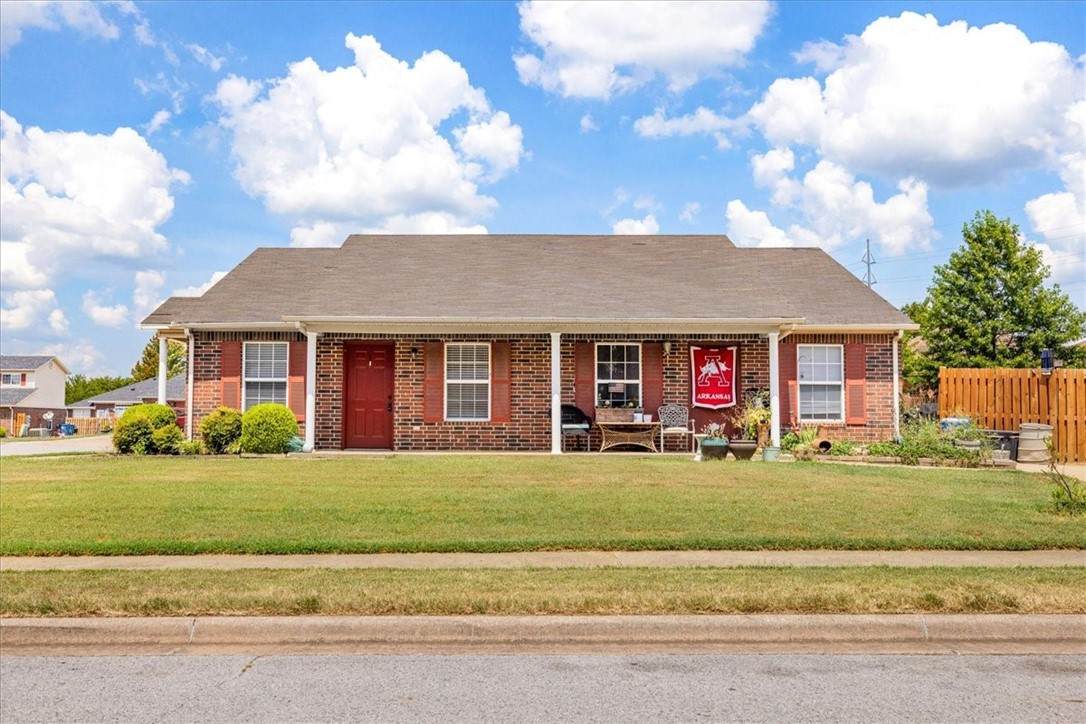 3300 Victoria Place - Photo 1