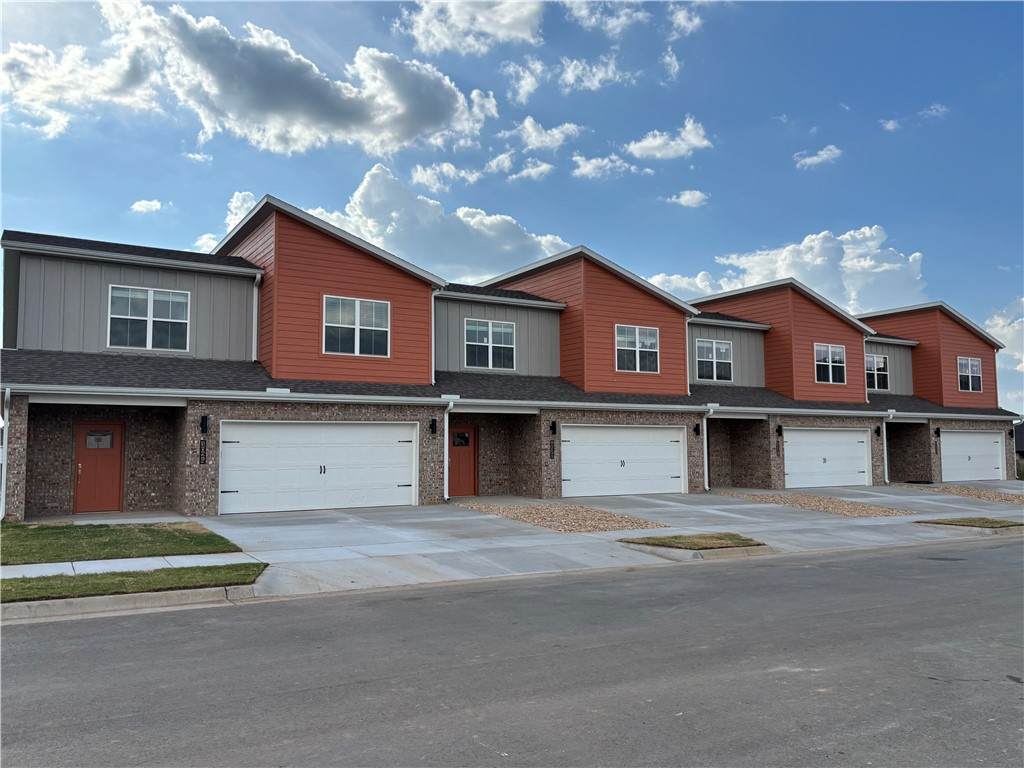 1022 Seaborn Way - Photo 1