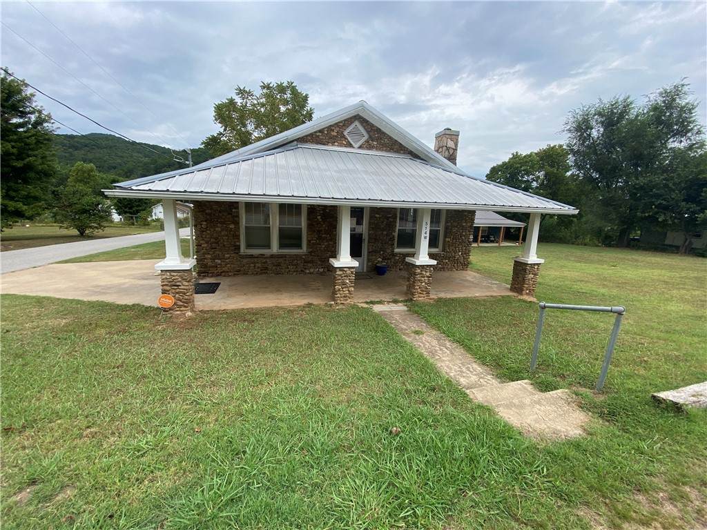 514 Clark Street - Photo 1