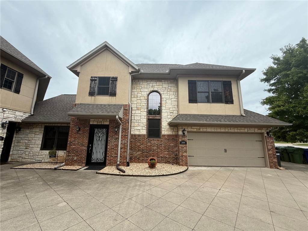 2600 Everest Avenue - Photo 1