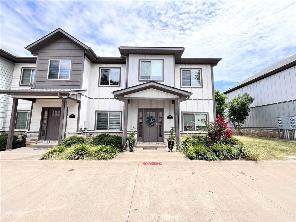 418 Retreat Lane - Photo 1