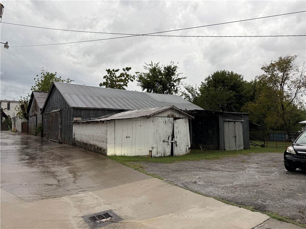 between Hubert & Spr E Church Avenue - Photo 1