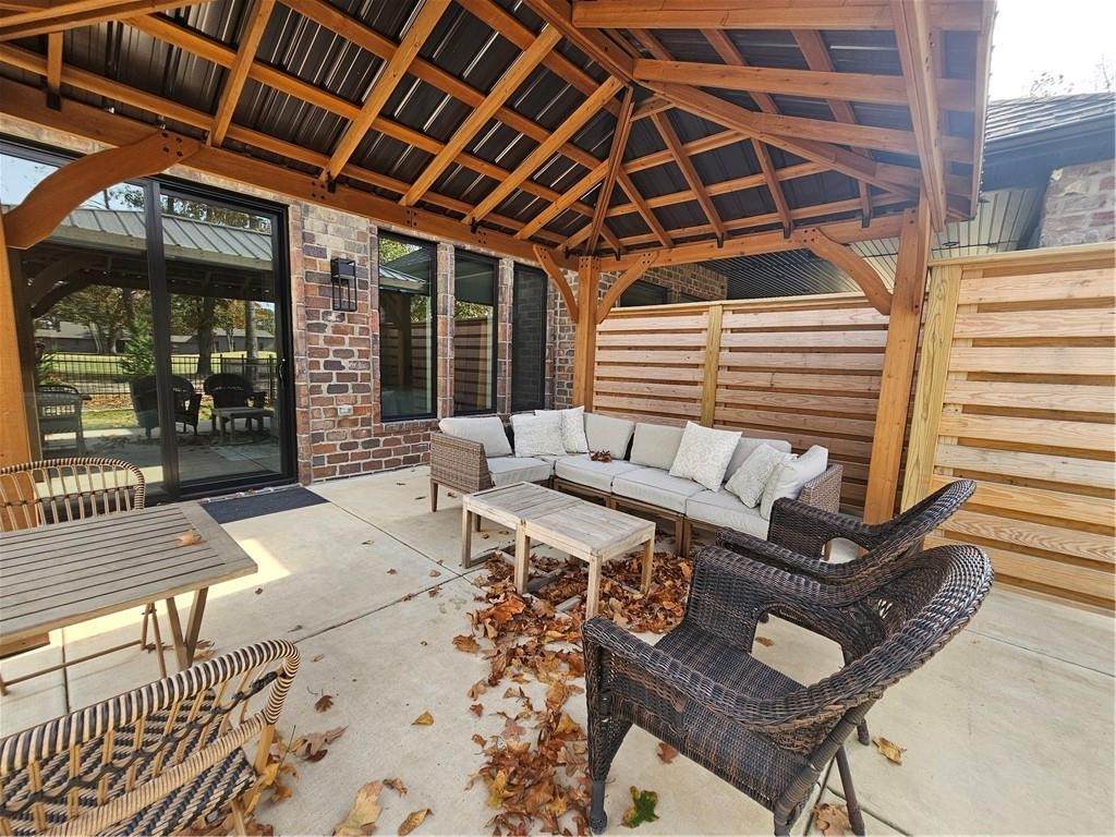 97 Perth Drive - Photo 1