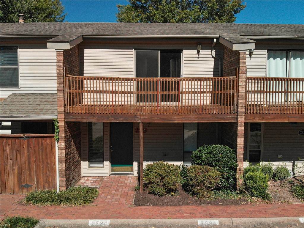 2534 Sweetbriar Drive - Photo 1