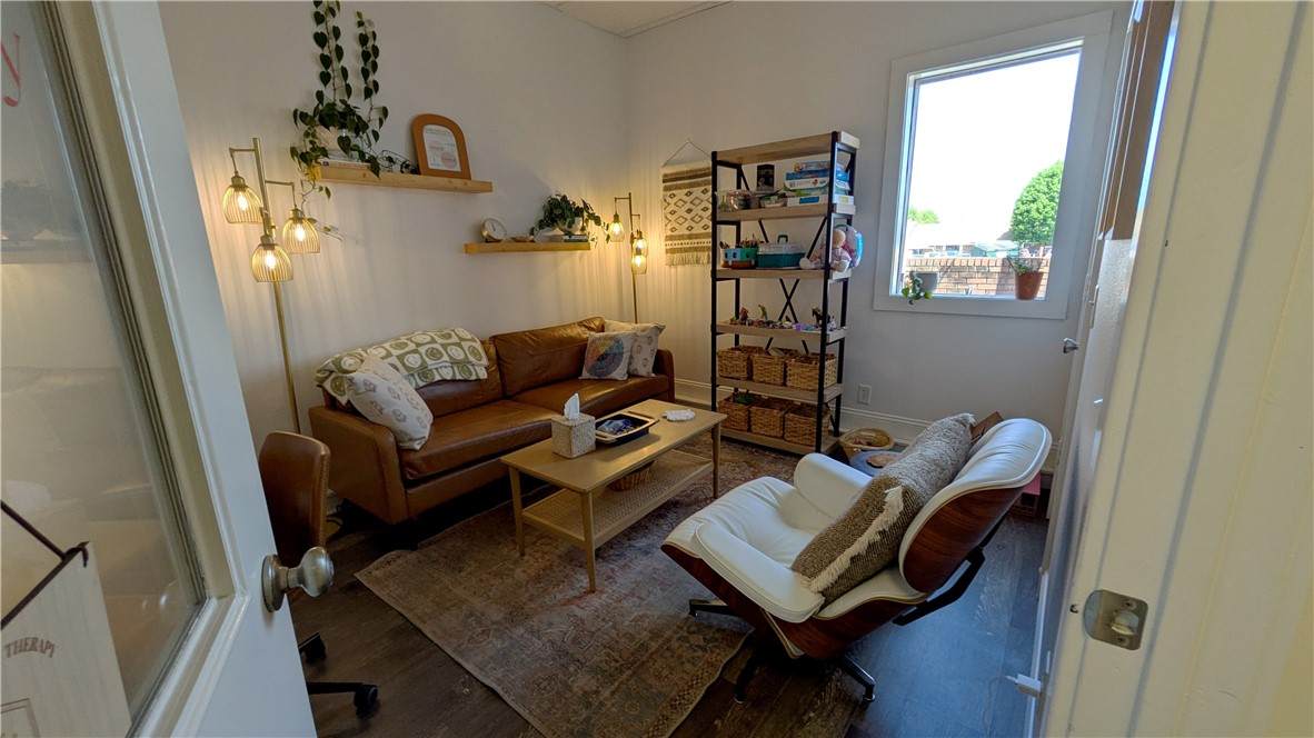 211 Walnut Street - Photo 1