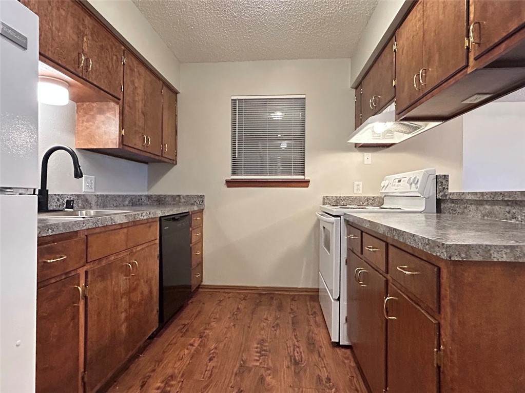 1650 Sang Avenue - Photo 1