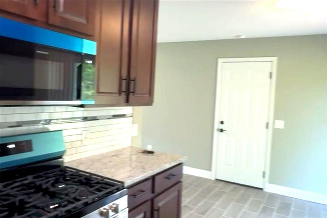 907 14th Street - Photo 1