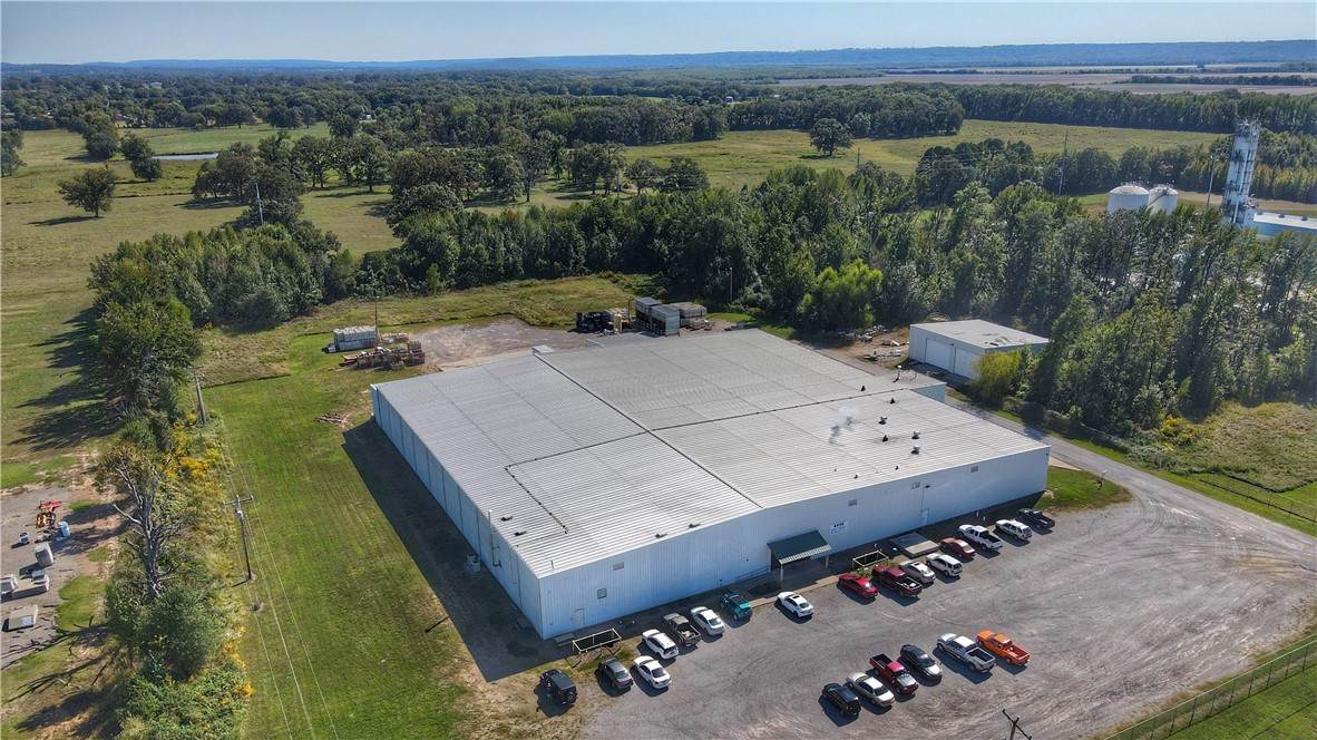 532 Industrial Park Drive - Photo 1