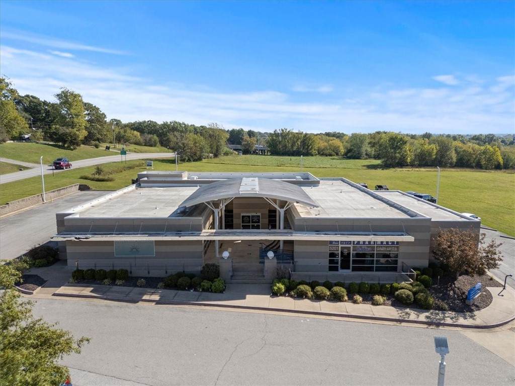 5201 Willow Creek Dr. - Photo 1