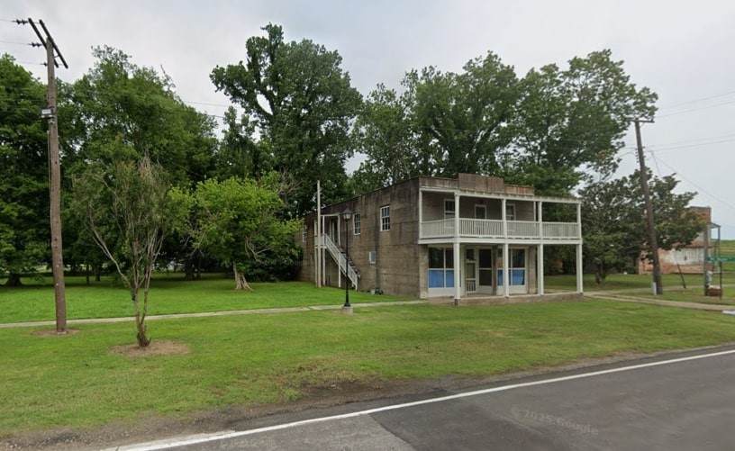 203 Sprague Street - Photo 1