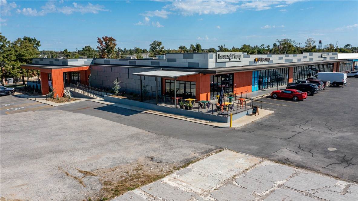 719 Walnut Street - Photo 1