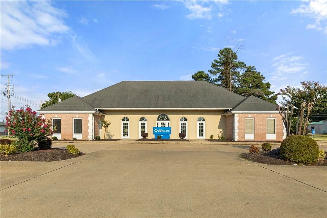 318 Rhodes Street - Photo 1