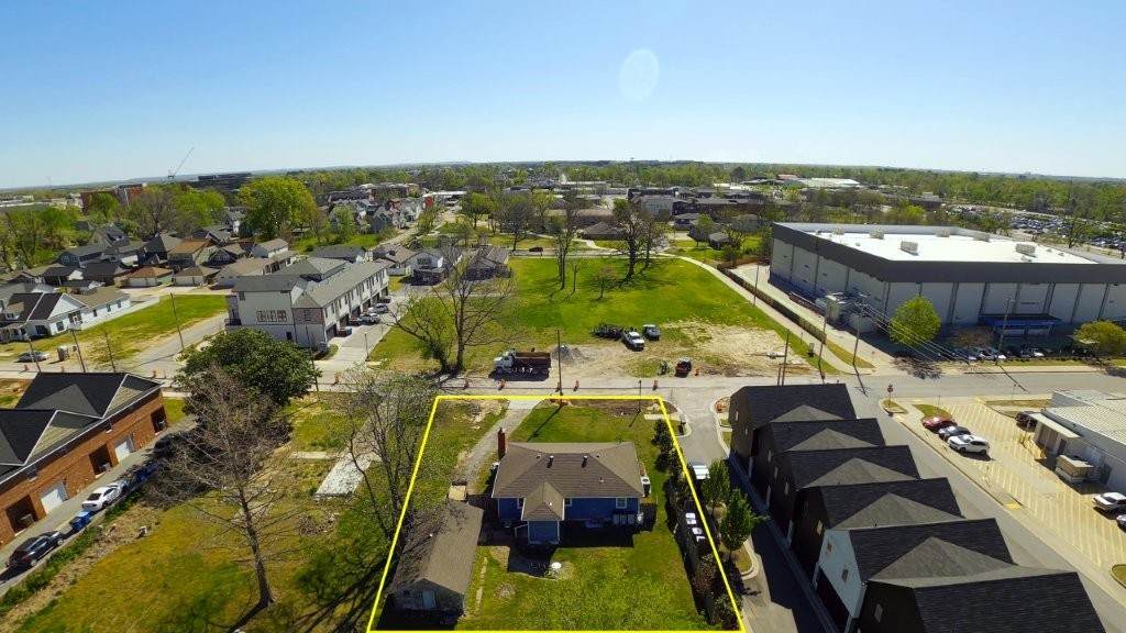 508 E Street - Photo 1