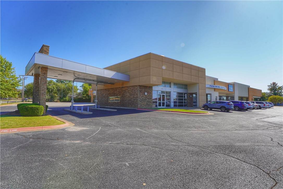 225 Bloomington Street - Photo 1