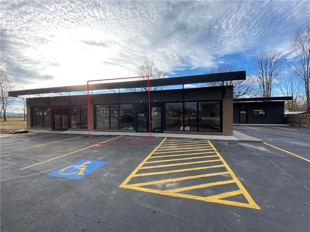 809 Emma Avenue - Photo 1