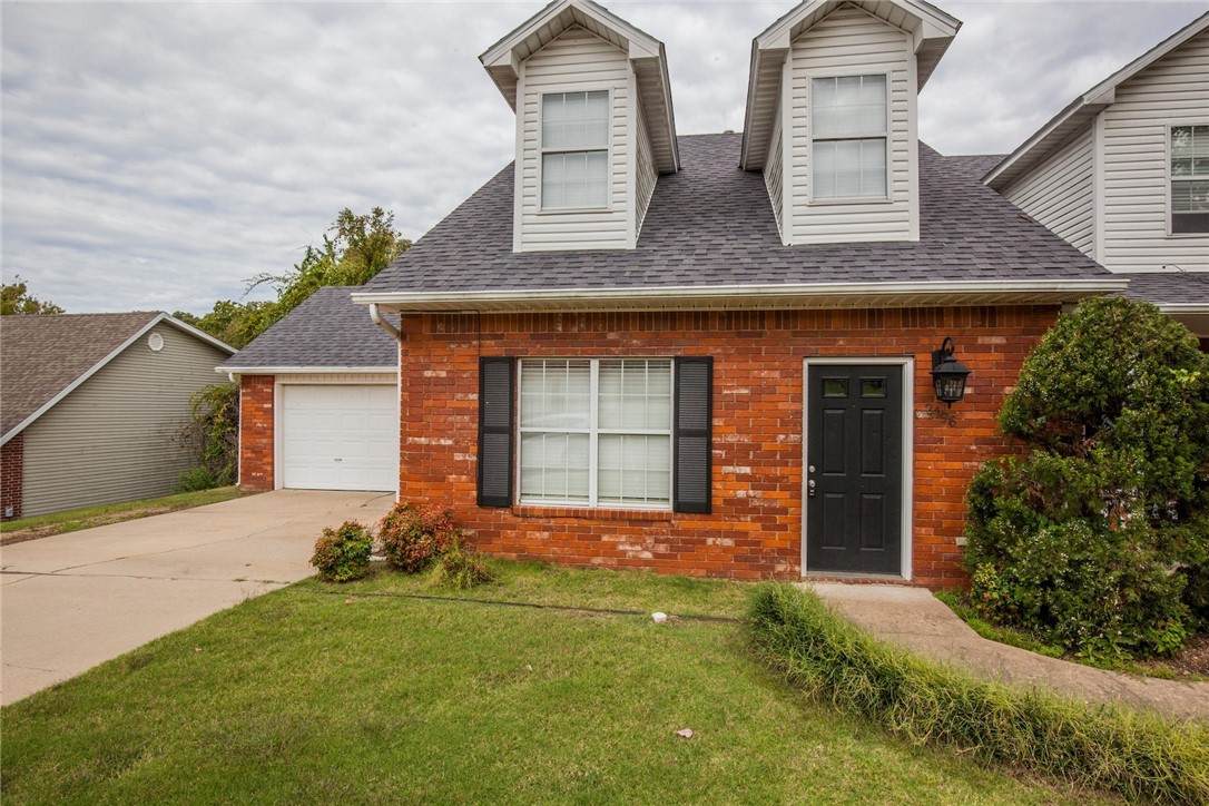 2196 Cinnamon Way - Photo 1