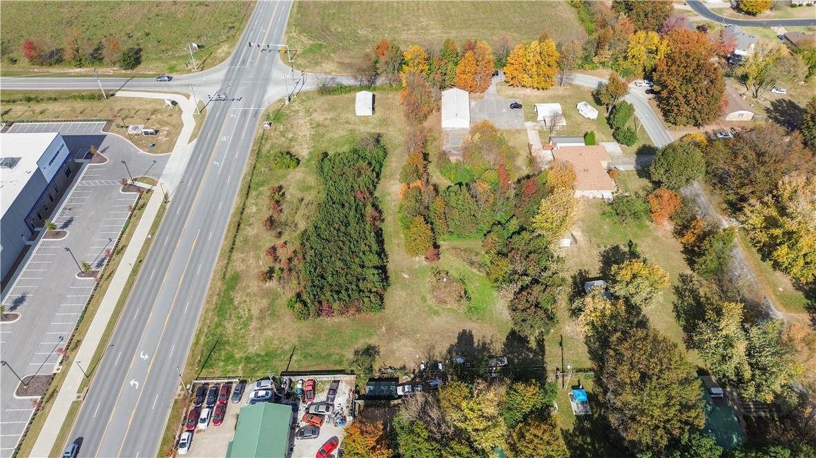 626 Oakwood Street - Photo 1