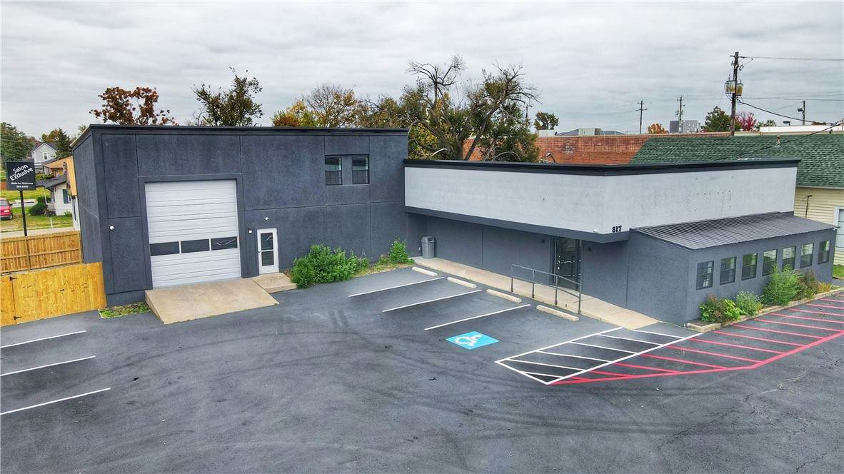 817 Walnut Street - Photo 1