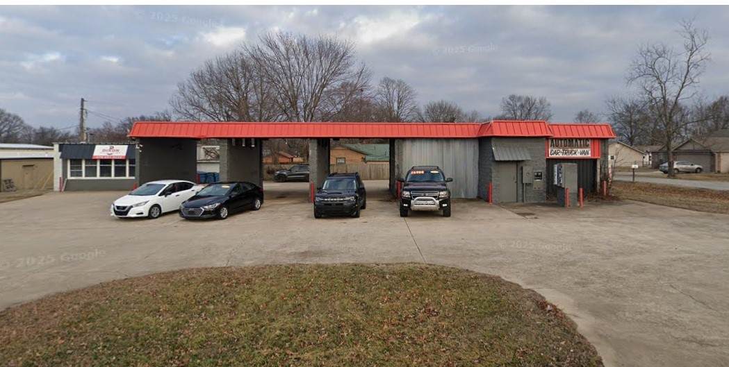 196 Curtis Avenue - Photo 1