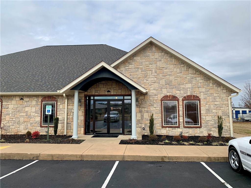 903 22nd Street - Photo 1