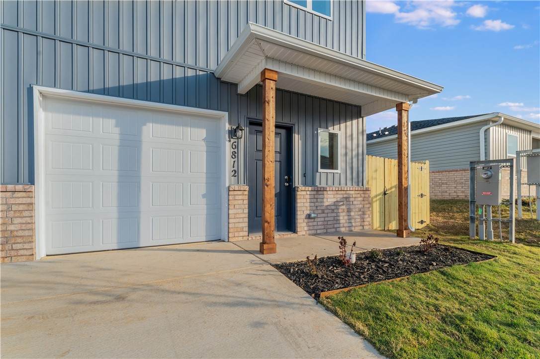 6812 Memphis Avenue - Photo 1