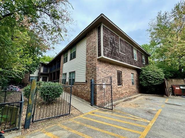 1355 Oakland Avenue - Photo 1