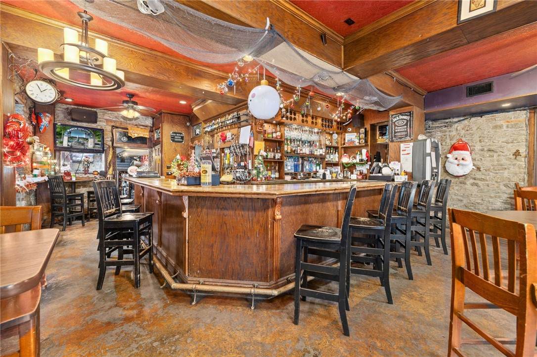 82 Armstrong Street - Photo 1