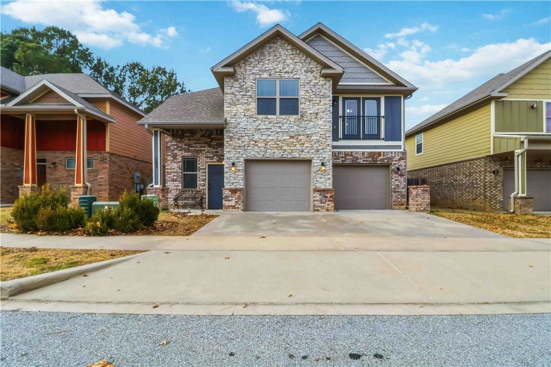 1299 Sicily Lane - Photo 1